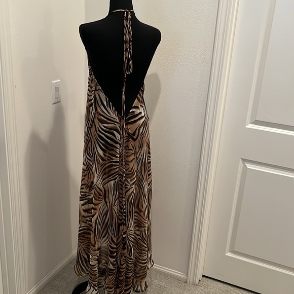 Swimsuit cover - Picture 3 of 4